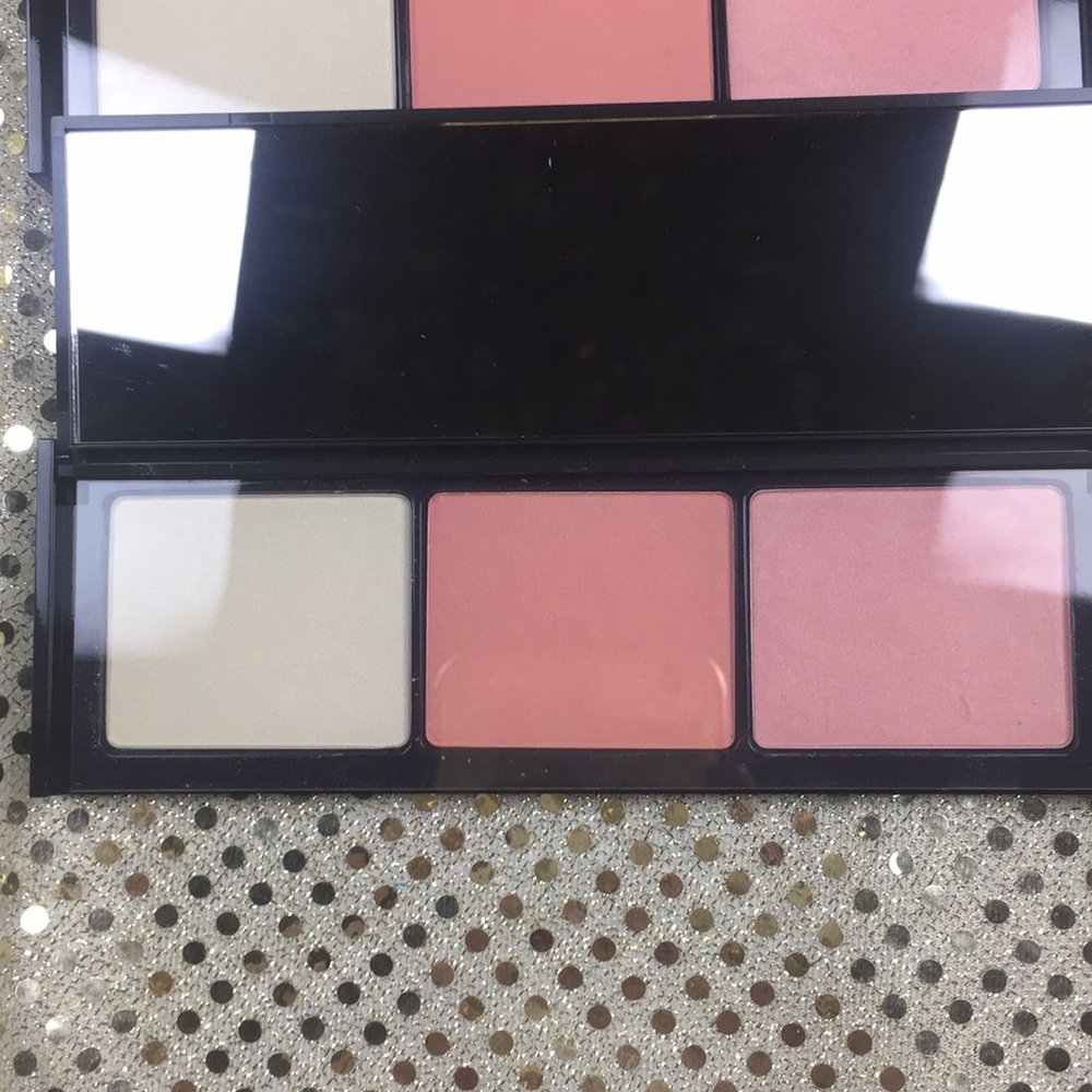 1 left❗️Mally Beauty get cheeky blush trio - Picture 3 of 6